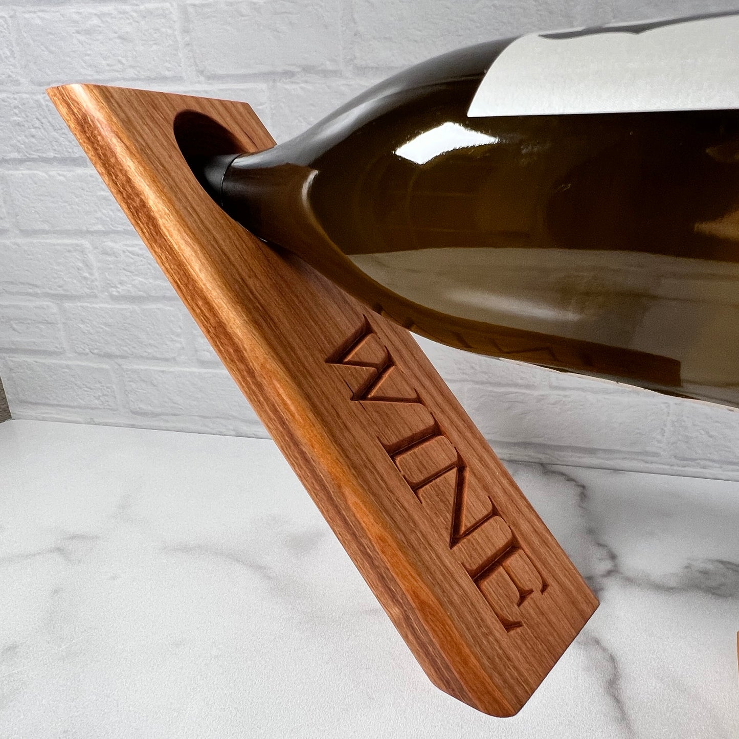 Balancing wine bottle holder