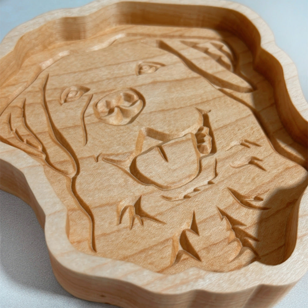 A Labrador wood tray with a dog's face on it.