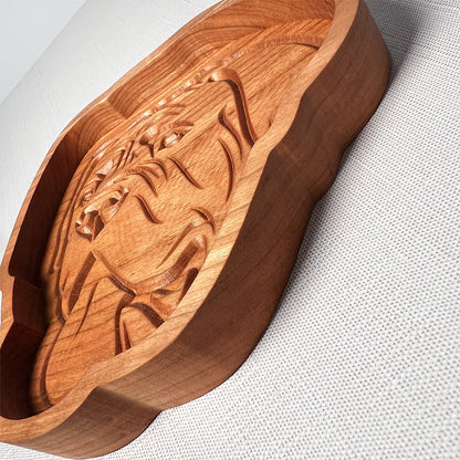 An English Mastiff wood tray with a carving of a bulldog.