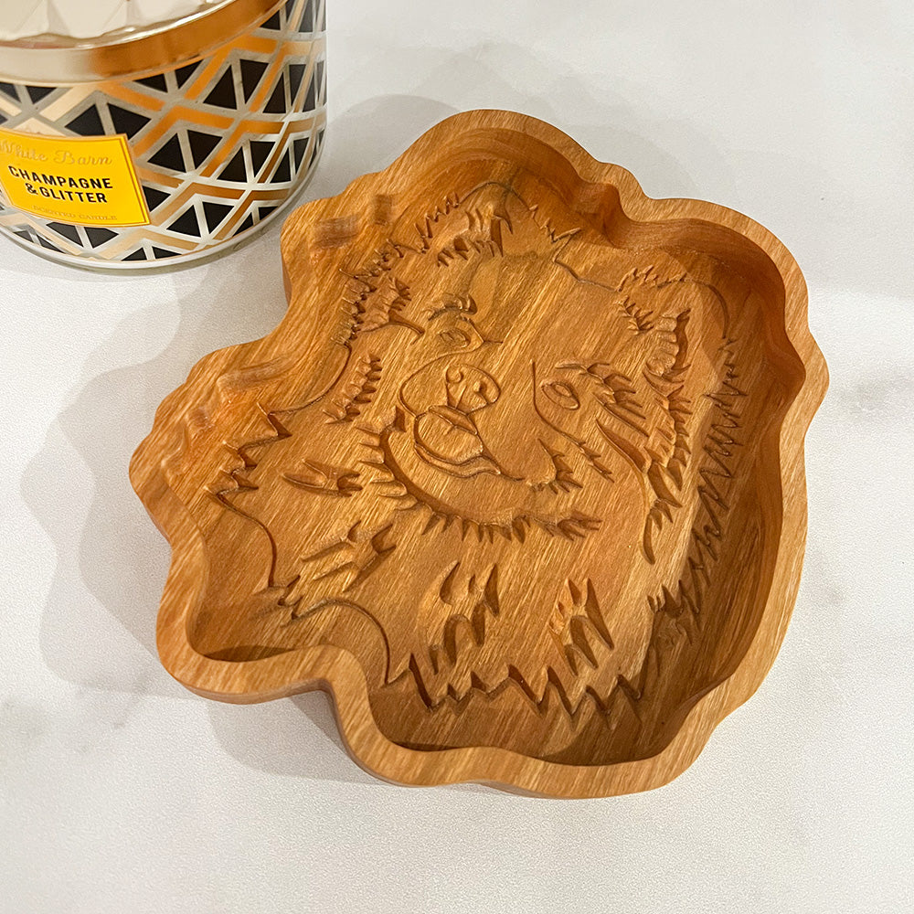 A Pomeranian wood tray with an image of a dog on it.